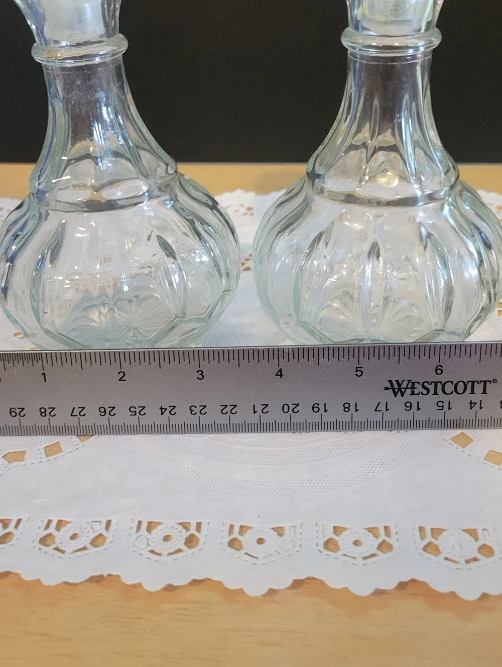 Set Of 2 Clear Glass Oil/Vinegar Decanters With Stoppers EUC